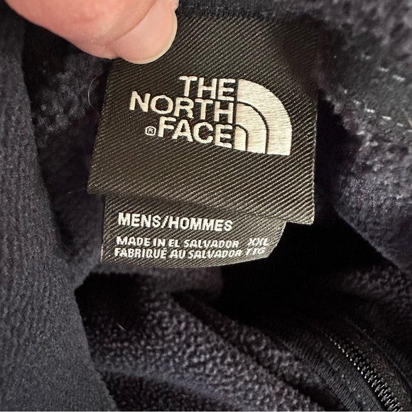 The North Face 1/2 Zip Mock Neck Fleece. Black. XXL. - Picture 7 of 8